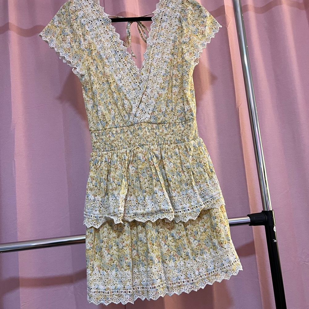 American Eagle Yellow Floral Lace Short Sleeve Garden Party Wrap Mini